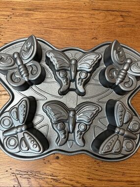 Nordic Ware Metallic Gray Butterfly Cakelet Pan